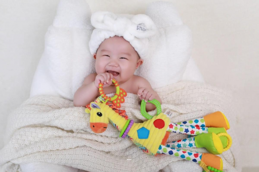 广州借卵试管代怀包男孩怀孕多久会长痘痘